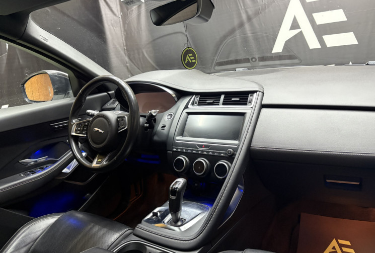 Jaguar E-Pace 2.0D 240 R-Dynamic / Siège chauffants / Caméra / Garantie 6 mois