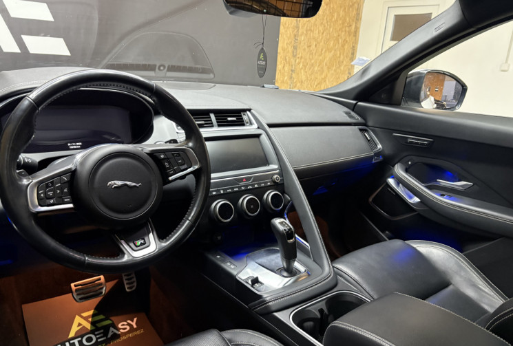 Jaguar E-Pace 2.0D 240 R-Dynamic / Siège chauffants / Caméra / Garantie 6 mois
