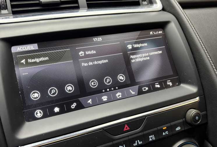 Jaguar E-Pace 2.0D 240 R-Dynamic / Siège chauffants / Caméra / Garantie 6 mois