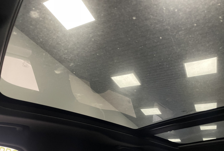 Land-Rover Range Rover Velar 3.0L D 300 BVA HSE R-Dynamic, toit ouvrant , gps etc...