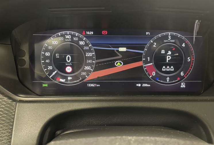 Land-Rover Range Rover Velar 3.0L D 300 BVA HSE R-Dynamic, toit ouvrant , gps etc...