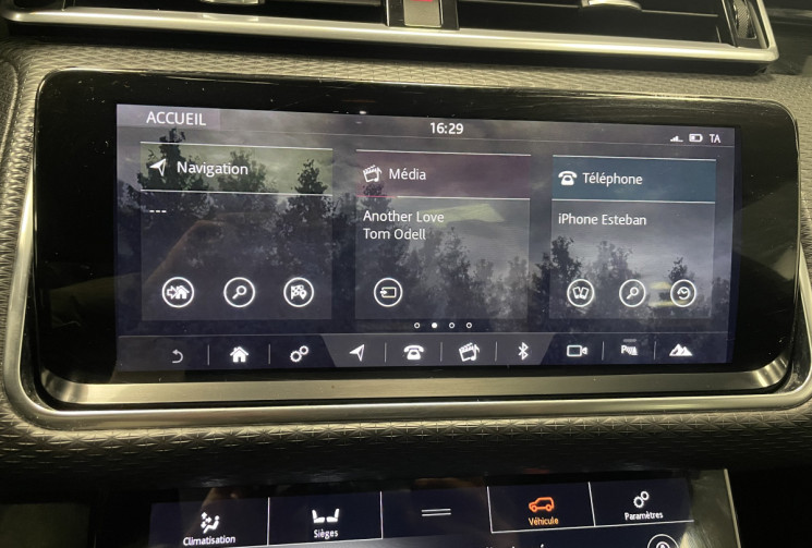 Land-Rover Range Rover Velar 3.0L D 300 BVA HSE R-Dynamic, toit ouvrant , gps etc...