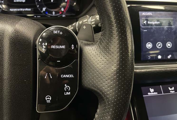 Land-Rover Range Rover Velar 3.0L D 300 BVA HSE R-Dynamic, toit ouvrant , gps etc...