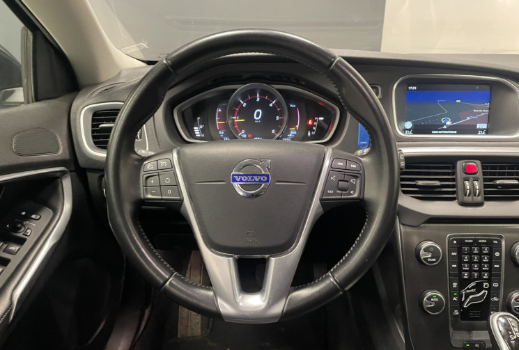 Volvo V40 D2 2.0 TDi Geartronic S&S 120 ch Summum Geartronic