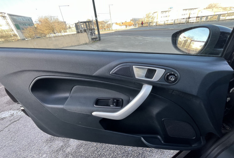 Ford Fiesta 1.25 82 ch