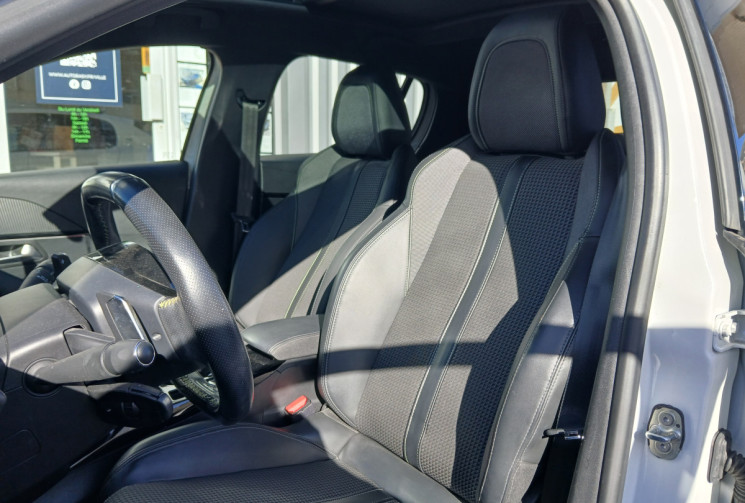 Peugeot 208 II 1.2 PureTech 12V EAT8 S&S 130 GT