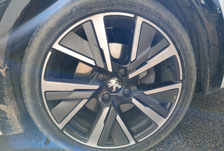 Peugeot 208 II 1.2 PureTech 12V EAT8 S&S 130 GT