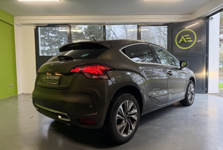 Citroën DS4 1.6 HDi 110 SO CHIC BVM6 / 1er MAIN / SUIVI CITROEN