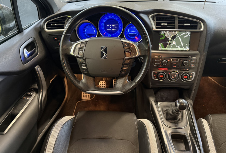 Citroën DS4 1.6 HDi 110 SO CHIC BVM6 / 1er MAIN / SUIVI CITROEN