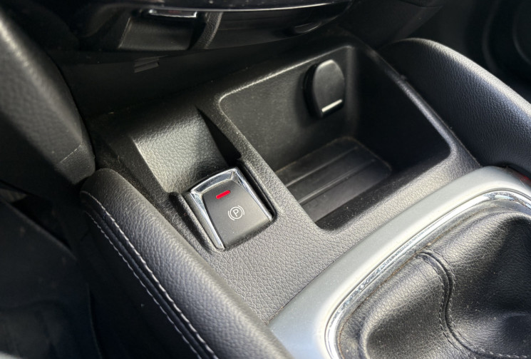 Nissan Qashqai 130cv 1.6 dci N-Connecta *Toit Panoramique * Caméra 360