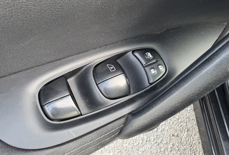 Nissan Qashqai 130cv 1.6 dci N-Connecta *Toit Panoramique * Caméra 360