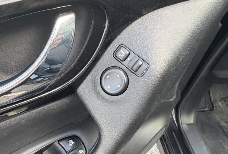 Nissan Qashqai 130cv 1.6 dci N-Connecta *Toit Panoramique * Caméra 360