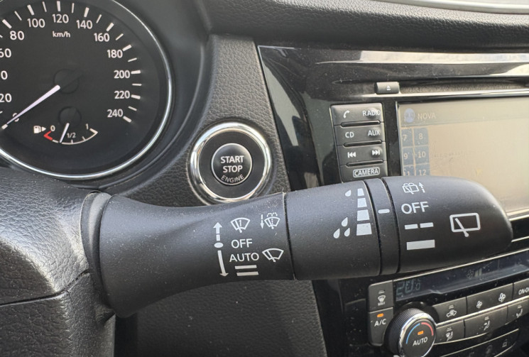 Nissan Qashqai 130cv 1.6 dci N-Connecta *Toit Panoramique * Caméra 360