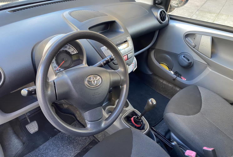 Toyota Aygo 1.0 vvti 68 ch 5 portes 71000 KMS