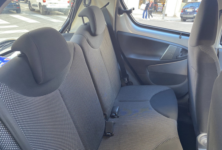 Toyota Aygo 1.0 vvti 68 ch 5 portes 71000 KMS