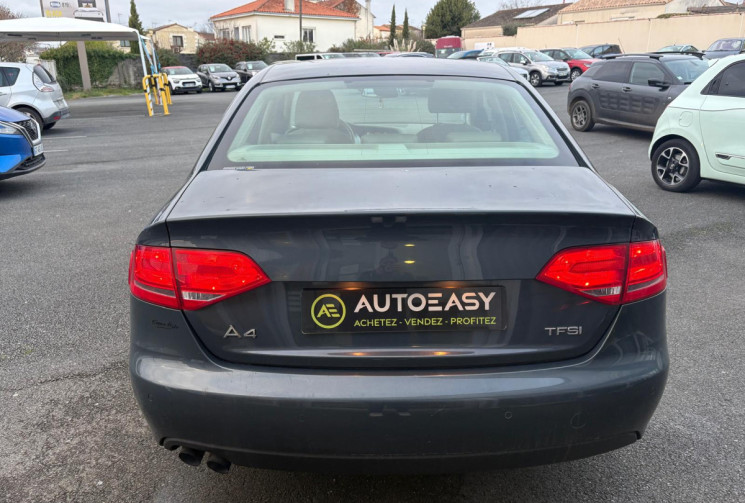 Audi A4  PH III 2.0 TFSI 180 AMBIENTE / CHAINE DISTRI / CLIMATISATION AUTO / GARANTIE 12 MOIS