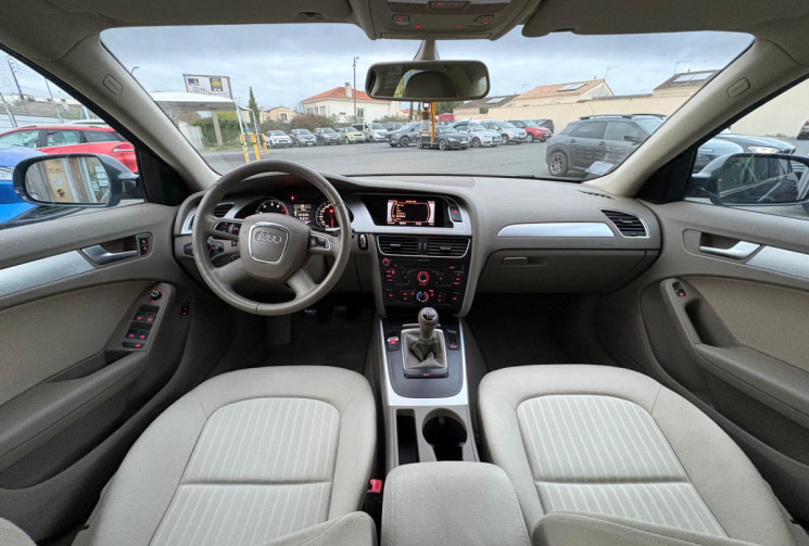 Audi A4  PH III 2.0 TFSI 180 AMBIENTE / CHAINE DISTRI / CLIMATISATION AUTO / GARANTIE 12 MOIS