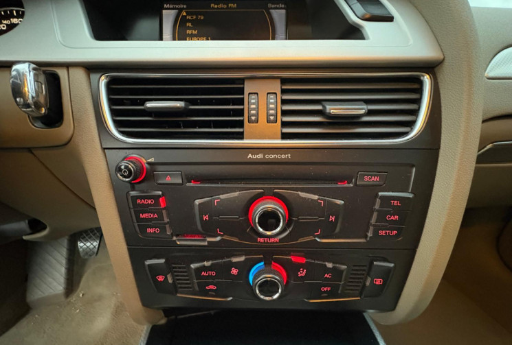 Audi A4  PH III 2.0 TFSI 180 AMBIENTE / CHAINE DISTRI / CLIMATISATION AUTO / GARANTIE 12 MOIS