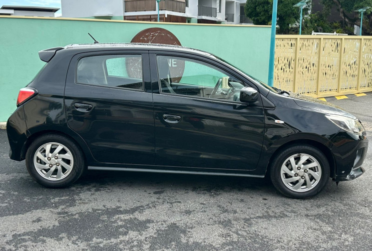 Mitsubishi SPACE STAR 1.0 MIVEC 71ch Invite // Etat correct // Boite manuelle