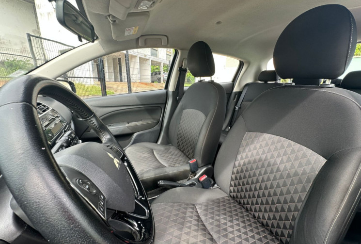 Mitsubishi SPACE STAR 1.0 MIVEC 71ch Invite // Etat correct // Boite manuelle