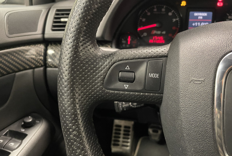 Audi RS4 RS4 AVANT B7 4.2 V8 FSI 420 QUATTRO