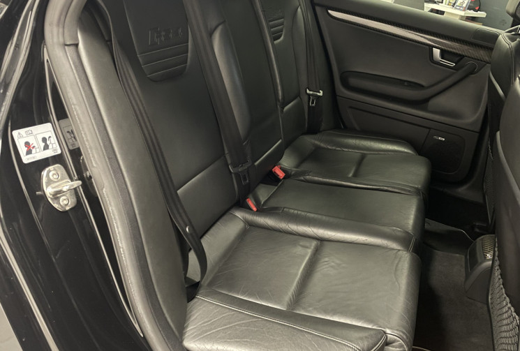 Audi RS4 RS4 AVANT B7 4.2 V8 FSI 420 QUATTRO