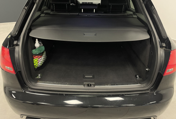 Audi RS4 RS4 AVANT B7 4.2 V8 FSI 420 QUATTRO