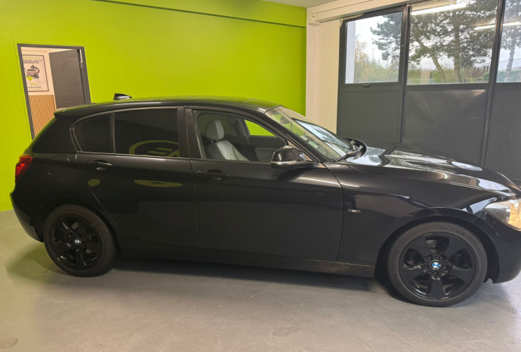 BMW Série 1  F20 116D URBANLIFE * Toit Ouvrant / Radar Av-Ar / Sièges Chauffant 