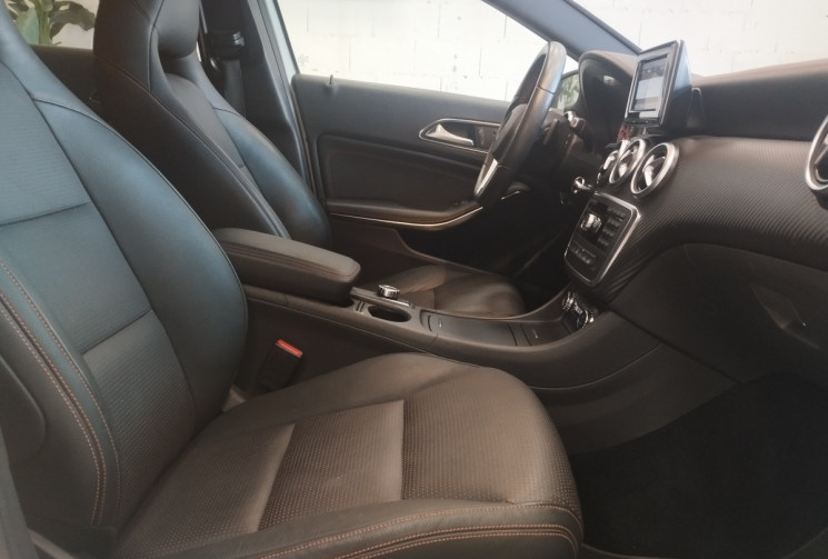 Mercedes Classe A 180  FASCINATION PACK AMG LINE Turbo 1.6 i 16V Turbo 7G-DCT 122 cv