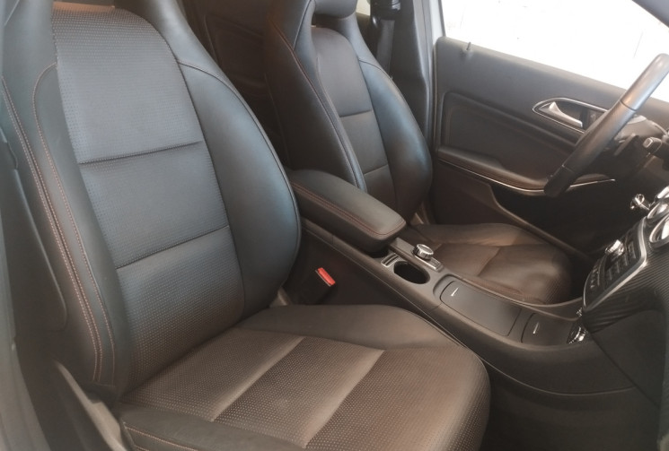 Mercedes Classe A 180  FASCINATION PACK AMG LINE Turbo 1.6 i 16V Turbo 7G-DCT 122 cv