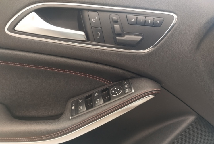 Mercedes Classe A 180  FASCINATION PACK AMG LINE Turbo 1.6 i 16V Turbo 7G-DCT 122 cv