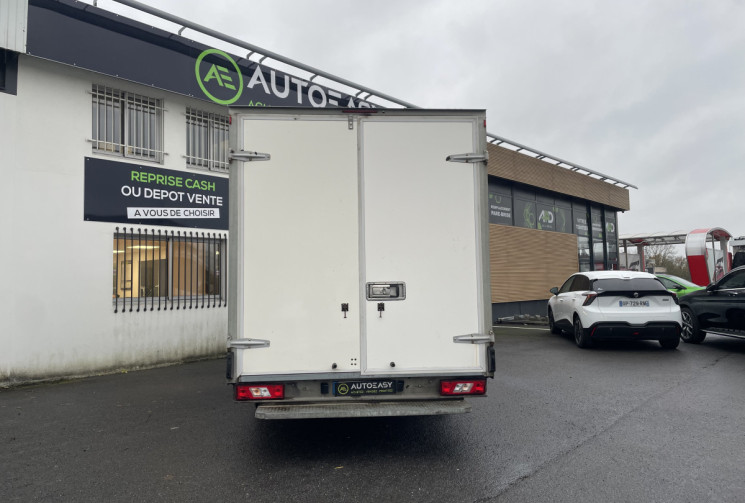 Ford Transit 20m3 plancher cabine