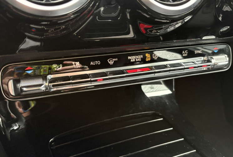 Mercedes Classe A 200 AMG Line 163 cv 7G-DCT * Origine FRANCE * Caméra * Attelage Electrique