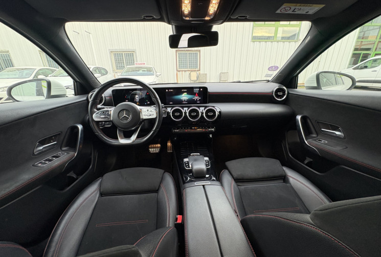 Mercedes Classe A 200 AMG Line 163 cv 7G-DCT * Origine FRANCE * Caméra * Attelage Electrique