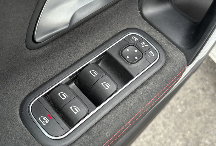 Mercedes Classe A 200 AMG Line 163 cv 7G-DCT * Origine FRANCE * Caméra * Attelage Electrique