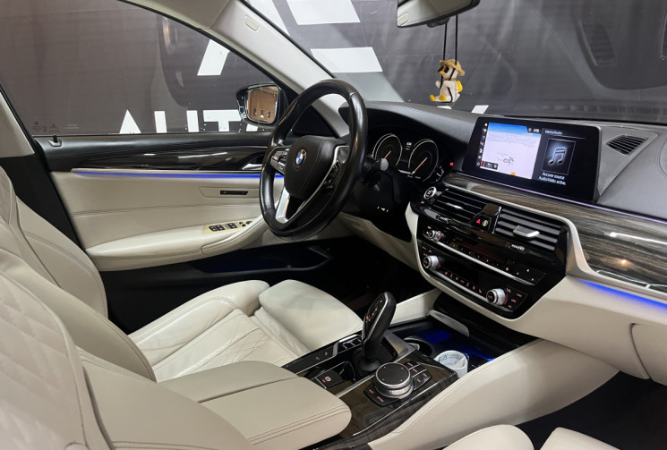 BMW Série 5 530 D 265 G30  BVA8 Luxury Line / siège chauffants / Garantie 6 Mois