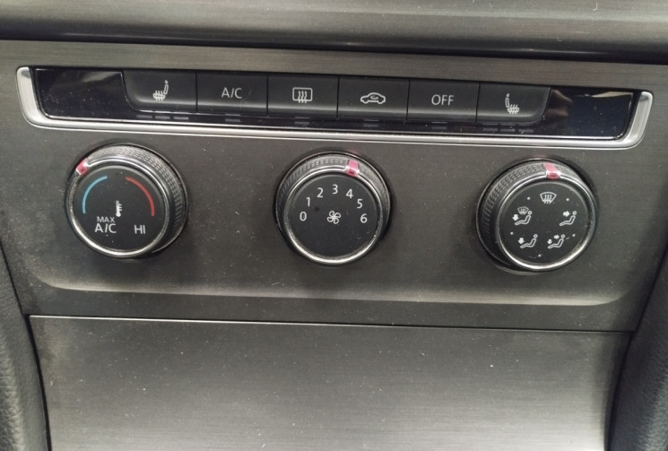 Volkswagen Golf 1.4 TSI 140ch ACT BlueMotion Technology Confortline éthanol 