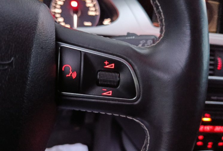 Audi S4 AVANT  AVANT B8 3.0 TFSI V6 333