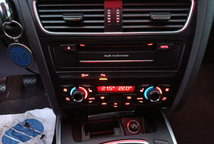 Audi S4 AVANT  AVANT B8 3.0 TFSI V6 333