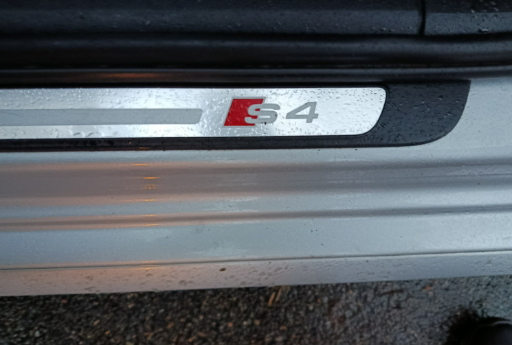 Audi S4 AVANT  AVANT B8 3.0 TFSI V6 333