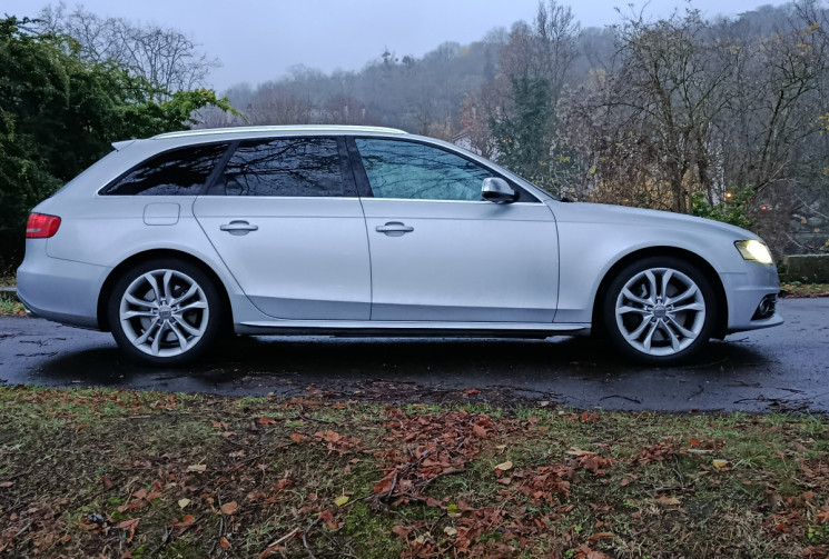 Audi S4 AVANT  AVANT B8 3.0 TFSI V6 333
