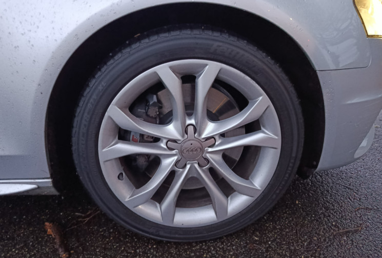 Audi S4 AVANT  AVANT B8 3.0 TFSI V6 333