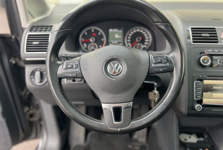 Volkswagen Touran 2.0 TDI FAP 140 CH CARAT BVM6 / 7 PLACES / ATTELAGE