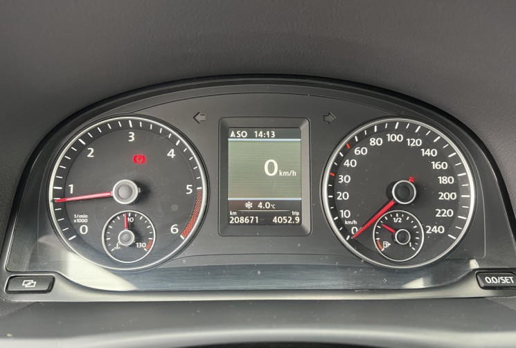 Volkswagen Touran 2.0 TDI FAP 140 CH CARAT BVM6 / 7 PLACES / ATTELAGE