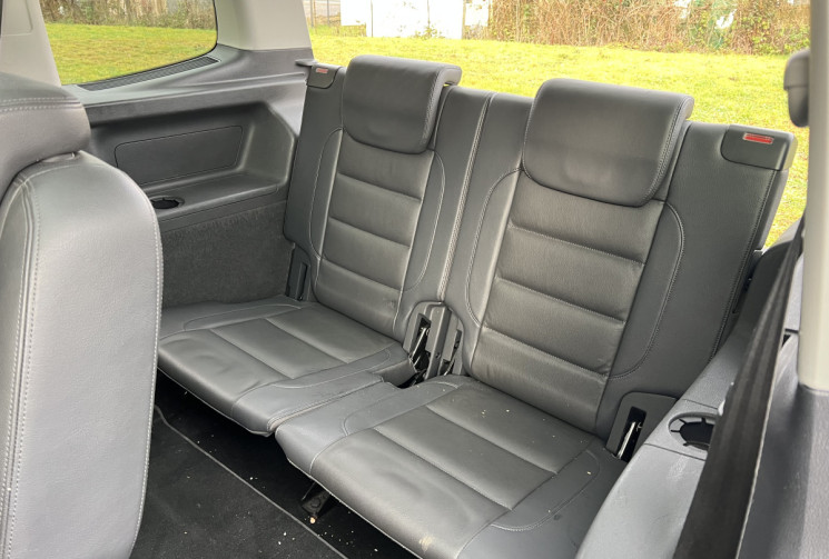 Volkswagen Touran 2.0 TDI FAP 140 CH CARAT BVM6 / 7 PLACES / ATTELAGE