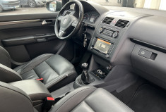 Volkswagen Touran 2.0 TDI FAP 140 CH CARAT BVM6 / 7 PLACES / ATTELAGE
