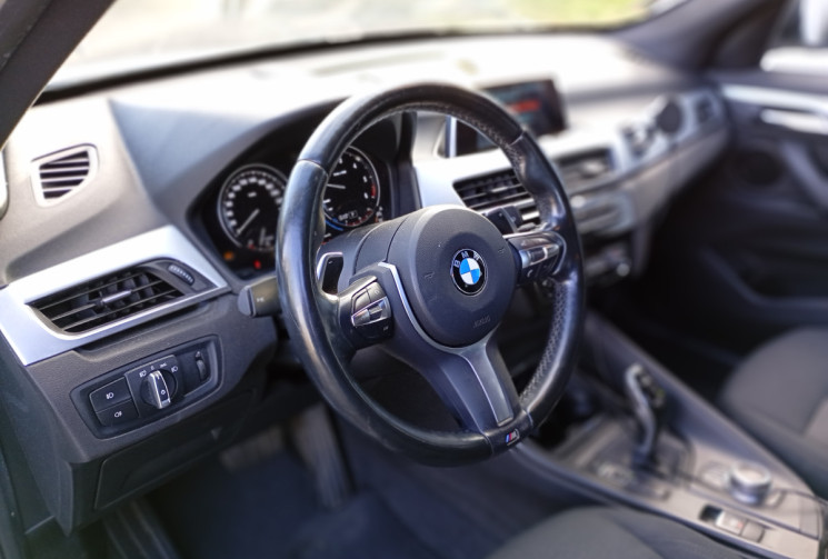 BMW X1  BMW X1 F48 Business Design 18d 150 ch BVA8 / Attelage