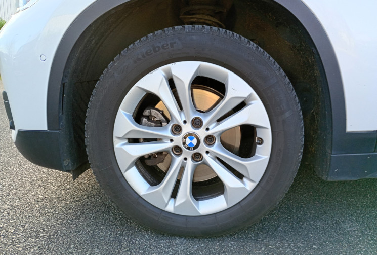 BMW X1  BMW X1 F48 Business Design 18d 150 ch BVA8 / Attelage