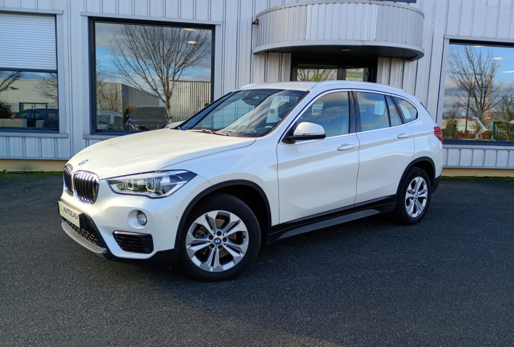 BMW X1  BMW X1 F48 Business Design 18d 150 ch BVA8 / Attelage