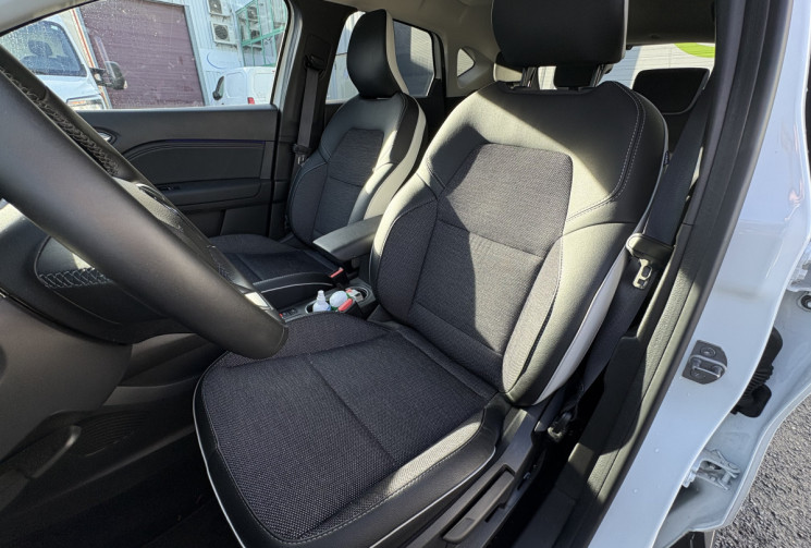 Renault Captur Techno 145cv Hybrid Boite Auto * Carplay * Caméra